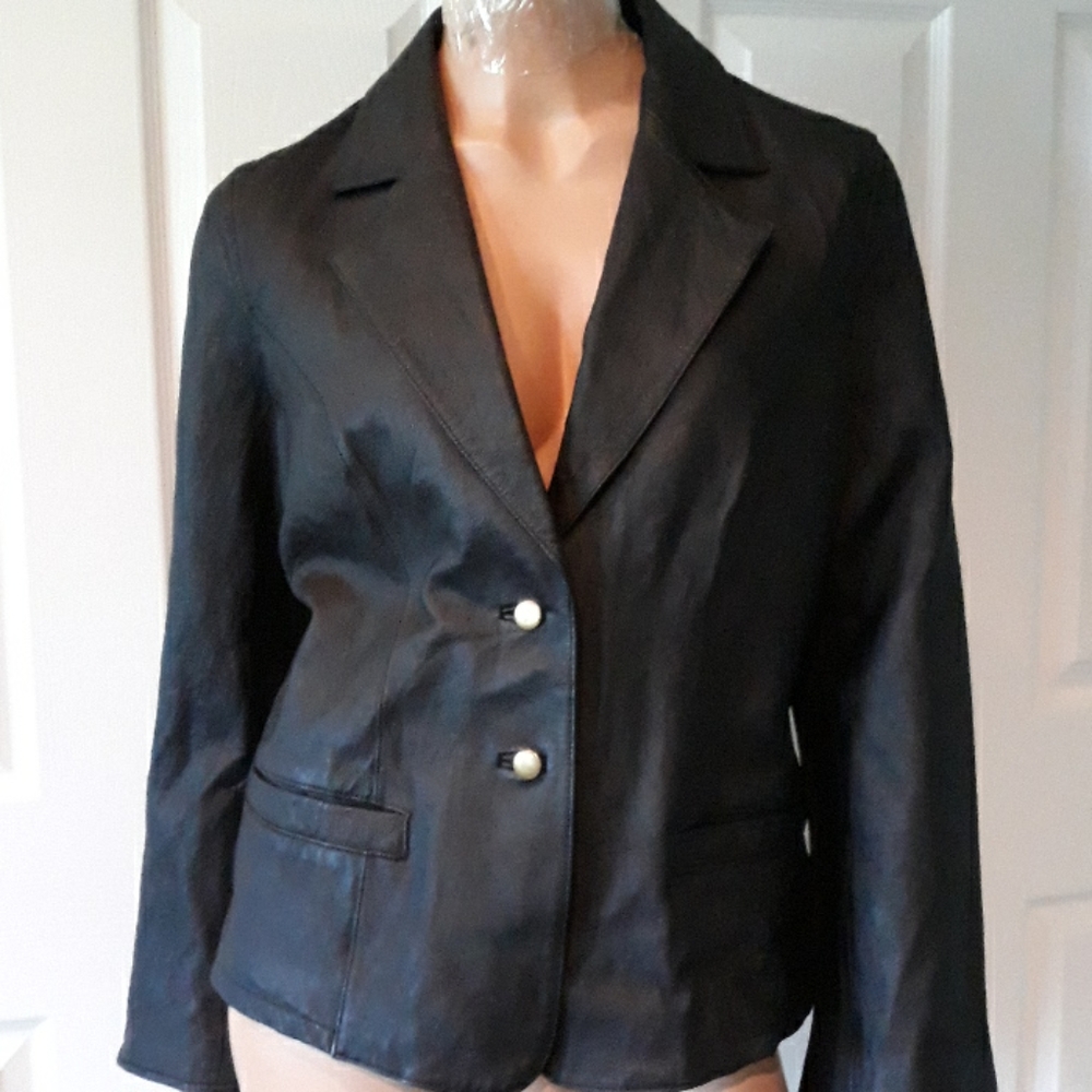Leather Classic Tailored Two Button Jacket Size 12 - image 2